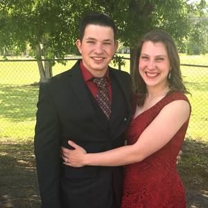 Meet your Posher, Elise